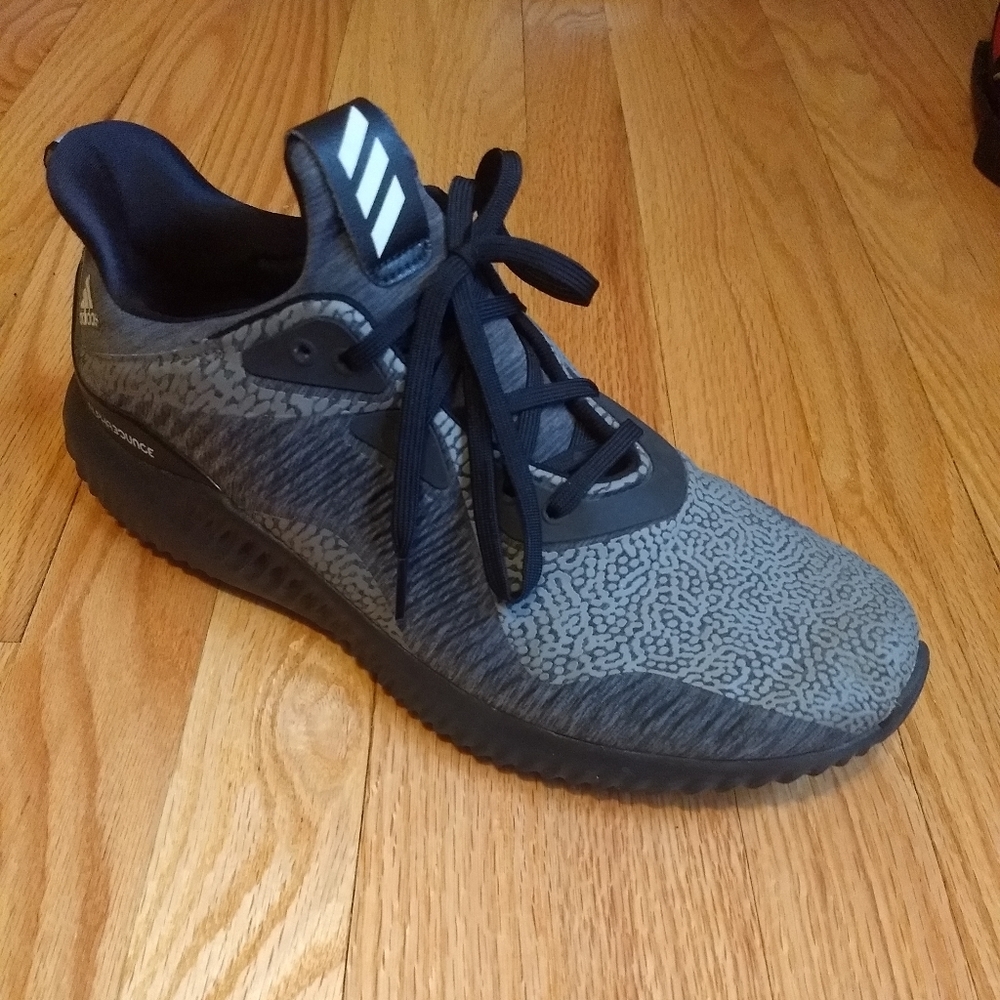 Alpha Bounce Addidas